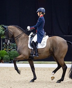 Шарлотта Дюжардин дебютировала с новой лошадью