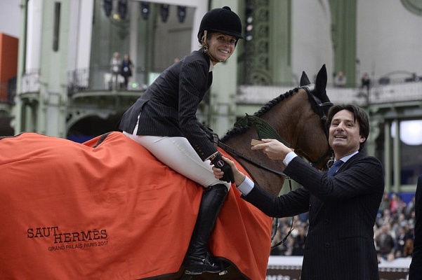 Эдвина Топс-Александр одержала убедительную победу на Гран При Hermès в Париже